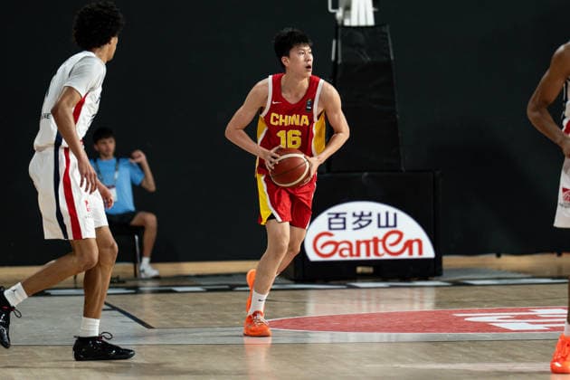 France v China - Round of 16 - FIBA U17, U 17 Basketball World Cup 2026 Xuanyu Liu of China competes during the FIBA U17 Basketball World Cup Round of 16 game between France and China at BDC Main Venue in Istanbul, Turkey, on July 1, 2026. Istanbul Istanbul Turkey  Copyright: xYagizxGurtugx originalFilename:gurtug-francevc260701_npi9T.jpg