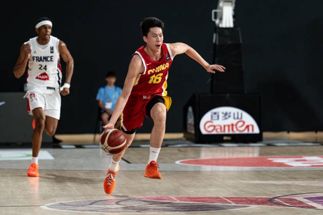 France v China - Round of 16 - FIBA U17, U 17 Basketball World Cup 2026 Xuanyu Liu of China competes during the FIBA U17 Basketball World Cup Round of 16 game between France and China at BDC Main Venue in Istanbul, Turkey, on July 1, 2026. Istanbul Istanbul Turkey  Copyright: xYagizxGurtugx originalFilename:gurtug-francevc260701_np6e8.jpg