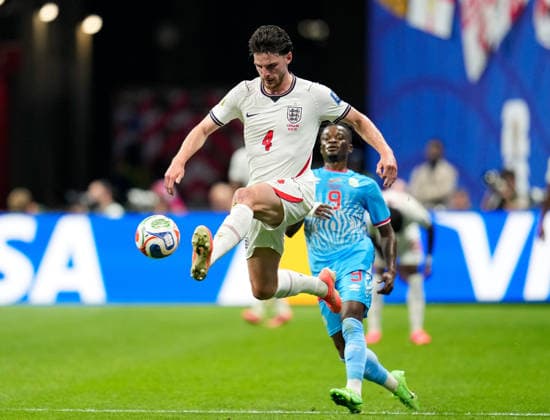 Declan Rice (England, 4) spielt den Ball. USA, FIFA Weltmeisterschaft, Sechzehntelfinale, England vs DR-Kongo, Atlanta, 01.07.2026 FIFA Weltmeisterschaft, Sechzehntelfinale, England vs DR-Kongo, Atlanta, 01.07.2026 Atlanta *** Declan Rice (England, No. 4) passes the ball to the U.S., FIFA World Cup, Round of 16, England vs. DR Congo, Atlanta, July 1, 2026 FIFA World Cup, Round of 16, England vs. DR Congo, Atlanta, July 1, 2026, Atlanta Copyright: xEibner-Pressefoto ScottxColemanx EP_SCN