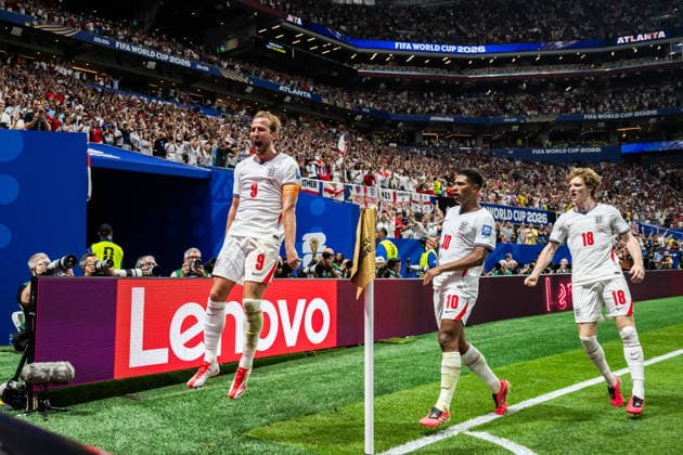 260701 Harry Kane, Jude Bellingham and Anthony Gordon of England celebrate after 1-1 during the FIFA World Cup, WM, Weltmeisterschaft, Fussball 2026 round of 32 football match between England and Congo DR on July 1, 2026 in Atlanta. Photo: Jon Olav Nesvold BILDBYRAN COP 217 JE0138 fotboll football soccer fotball vm fotbolls-vm fotball-vm fotbolls-vm 2026 fifa world cup 2026 sextondelsfinal round of 32 21 bbeng celebration jubel *** July 1, 2026: Harry Kane, Jude Bellingham, and Anthony Gordon of England celebrate after the 1-1 draw during the FIFA World Cup 2026 Round of 32 soccer match between England and the Democratic Republic of the Congo on July 1, 2026 in Atlanta. Photo by Jon Olav Nesvold. BILDBYRAN COP 217 JE0138 soccer football fotball World Cup 2026 FIFA World Cup 2026 round of 32 21 BBENG celebration, cheering  Copyright: JONxOLAVxNESVOLD BB260701JE079