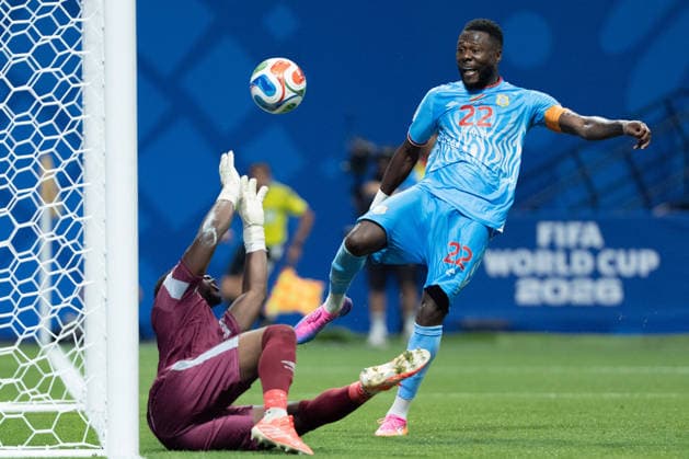 Lionel Mpasi of Congo DR (L) and Chancel Mbemba of Congo DR (R) fight for possession during a FIFA Men’s World Cup 2026 round of 32 football match between England and Congo DR at Atlanta Stadium, in Atlanta July 01th 2026 (Photo by Richard Callis SPP)  Copyright: xRichardxCallis SPPx Sportspressphoto_SPR182116
