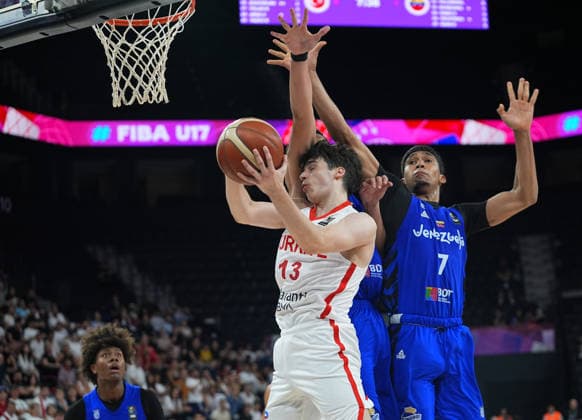 Turkiye v Venezuela - FIBA U17, U 17 Basketball World Cup ISTANBUL, TURKIYE - JULY 1: Turkiye s Omer Yusuf Sik (13) competes against Venezuela s Kevin Gutierrez (7) during the FIBA Under-17 Basketball World Cup match between Turkiye and Venezuela at the Basketball Development Center in Istanbul, Turkiye, on July 1, 2026. Esra Bilgin Anadolu Istanbul Turkey. Editorial use only. Please get in touch for any other usage.  Copyright: x2026xAnadoluxEsraxBilginx