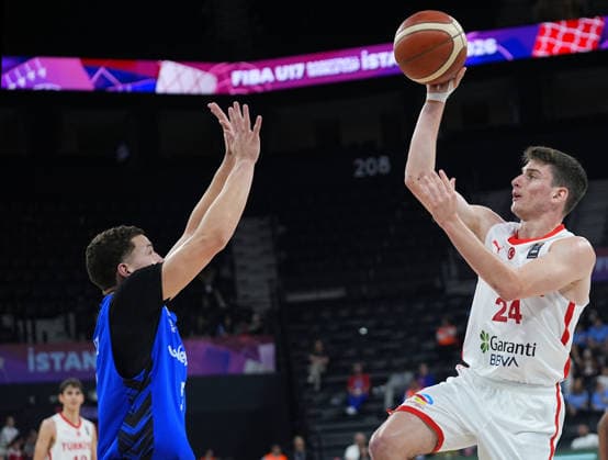 Turkiye v Venezuela - FIBA U17, U 17 Basketball World Cup ISTANBUL, TURKIYE - JULY 1: Turkiye s Sarp Kaya Arda (24) competes against Venezuela s Bryan Gomez during the FIBA Under-17 Basketball World Cup match between Turkiye and Venezuela at the Basketball Development Center in Istanbul, Turkiye, on July 1, 2026. Esra Bilgin Anadolu Istanbul Turkey. Editorial use only. Please get in touch for any other usage.  Copyright: x2026xAnadoluxEsraxBilginx