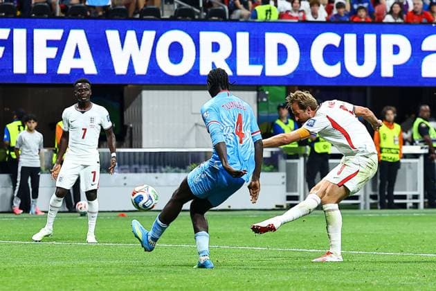 Harry Kane of England scores a goal for their side to make it 2-1 England v DR Congo, 2026 FIFA World Cup, WM, Weltmeisterschaft, Fussball Group of 32, Football, Atlanta Stadium, Atlanta, Georgia, USA - 01 Jul 2026Atlanta Mercedes-Benz Stadium Georgia (GA) United States of America  Copyright: xMichaelxZemanek Shutterstockx 16970378ds