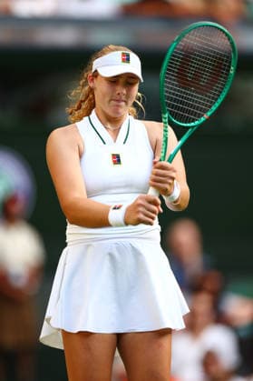 Mirra Andreeva dejected during her second round match Wimbledon Tennis Championships, Day 3, The All England Lawn Tennis and Croquet Club, London, UK - 01 Jul 2026London The All England Lawn Tennis and United Kingdom  Copyright: xJamesxMarsh Shutterstockx 16970329gd