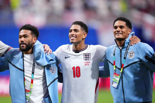 July 1, 2026, Atlanta, Georgia, United States: Jarell Quansah, Reece James and Jude Bellingham of England celebrate the victory during the FIFA World Cup, WM, Weltmeisterschaft, Fussball 2026 Round Of 32 match between England and Congo DR at Atlanta Stadium on July 1, 2026 in Atlanta, United States. England V Congo DR: Round Of 32 - FIFA World Cup 2026  - ZUMAa181 20260701_zaa_a181_069 Copyright: xJosexBretonx