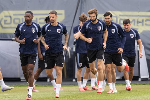FOOTBALL - FIFA World Cup, WM, Weltmeisterschaft, Fussball 2026 SANTA BARBARA,CALIFORNIA,USA,01.JUL.26 - FOOTBALL - FIFA World Cup 2026, round of 32, Spain vs Austria, preview, training team AUT. Image shows David Alaba, Marco Friedl, Stefan Posch, Florian Grillitsch and Alessandro Schoepf (AUT).  GEPAxpictures xArminxRauthner