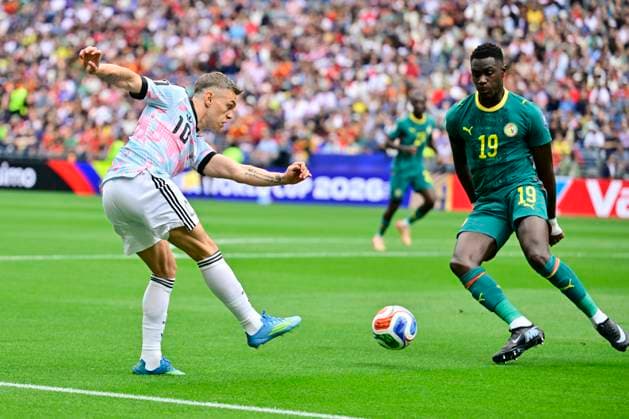 Belgium vs Senegal - 2026 FIFA World Cup, WM, Weltmeisterschaft, Fussball SEATTLE, USA - JULY 01 : Trossard Leandro forward of Belgium, Niakhate Moussa defender of Senegal during the FIFA World Cup 2026 Round of 32 match between Belgium and Senegal at the Lumen Field stadium on July 01, 2026 in Seattle, USA, 15 06 2026 Seattle United States of America  Copyright: xJanxDexMeuleneirx