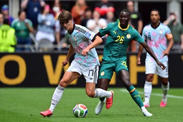 Belgium s Charles De Ketelaere and Senegal s Pape Gueye fight for the ball during a soccer game between Belgian national team, Nationalteam Red Devils and Senegal, on Wednesday 01 July 2026, at the Seattle Field, in Seattle, a 1 16 finals game in the FIFA World Cup, WM, Weltmeisterschaft, Fussball 2026. DIRKxWAEM  x180116441x