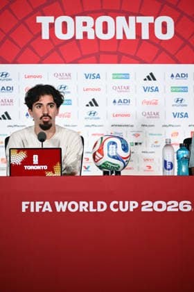 Canada, Toronto, 010726. BMO field stadium. Media conference of the players of the Portuguese football team Vitinha the day before the round of 16 match against Croatia as part of the FIFA world football championship. Photo: Boris Kovacev CROPIX Copyright: xxBorisxKovacevx konferencija_portugal2-010726