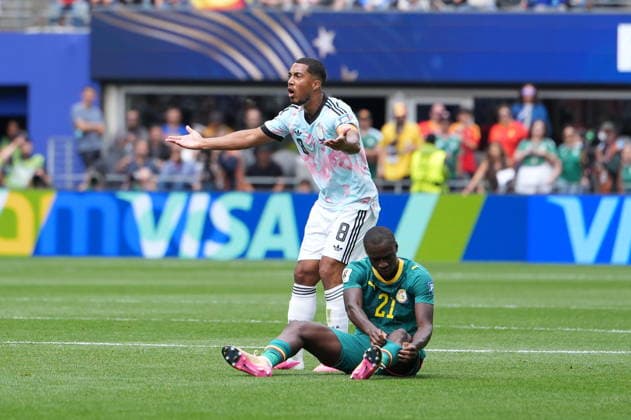 Belgium v Senegal - FIFA World Cup, WM, Weltmeisterschaft, Fussball 2026 - Round of 32 SEATTLE, USA - JULY 01: Youri Tielemans (8) of Belgium in action against Habib Diarra (21) of Senegal during the 2026 FIFA World Cup Round of 32 match between Belgium and Senegal at Lumen Field (Seattle Stadium) in Seattle, Washington, United States on July 01, 2026. Ercin Erturk Anadolu Washington United States. Editorial use only. Please get in touch for any other usage.  Copyright: x2026xAnadoluxErcinxErturkx