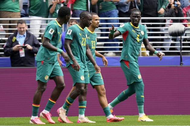 FIFA World Cup, WM, Weltmeisterschaft, Fussball 2026 - Round of 32 - Belgium vs Senegal Habib Diarra of Senegal (2-L) celebrates with his teammates after scoring the 0-1 goal during the FIFA World Cup 2026 Round of 32 match Belgium against Senegal, in Seattle, Washington, USA, 01 July 2026. SEATTLE United States  Copyright: xSTEPHENxBRASHEARx