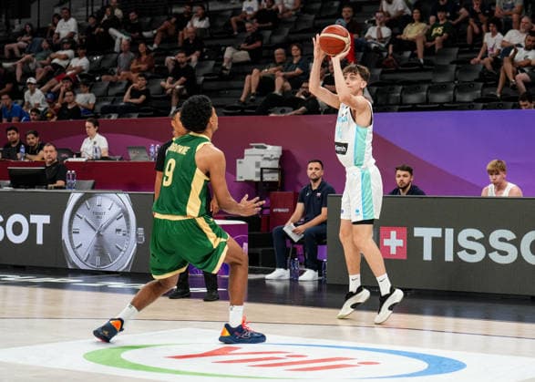 Slovenia v Australia - Round of 16 - FIBA U17, U 17 Basketball World Cup 2026 Nejc Slapnik of Slovenia is in action during the FIBA U17 Basketball World Cup Round of 16 game between Slovenia and Australia at BDC Main Venue in Istanbul, Turkey, on July 1, 2026. Istanbul Istanbul Turkey  Copyright: xYagizxGurtugx originalFilename:gurtug-slovenia260701_npscR.jpg