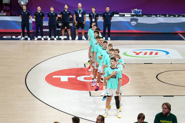 Slovenia v Australia - Round of 16 - FIBA U17, U 17 Basketball World Cup 2026 Rok Ilic participates in the FIBA U17 Basketball World Cup Round of 16 game between Slovenia and Australia at BDC Main Venue in Istanbul, Turkey, on July 1, 2026. Istanbul Istanbul Turkey  Copyright: xYagizxGurtugx originalFilename:gurtug-slovenia260701_np99J.jpg