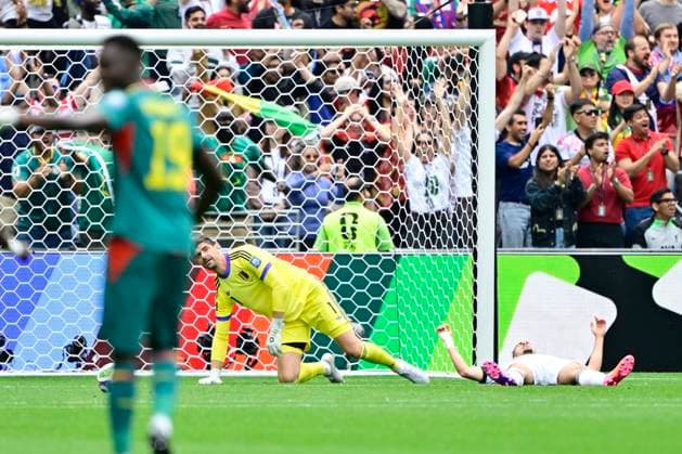 Belgium vs Senegal - 2026 FIFA World Cup, WM, Weltmeisterschaft, Fussball SEATTLE, USA - JULY 01 : Courtois Thibaut goalkeeper of Belgium, Diarra Habib midfielder of Senegal scores a goal during the FIFA World Cup 2026 Round of 32 match between Belgium and Senegal at the Lumen Field stadium on July 01, 2026 in Seattle, USA, 15 06 2026 Seattle United States of America  Copyright: xJanxDexMeuleneirx