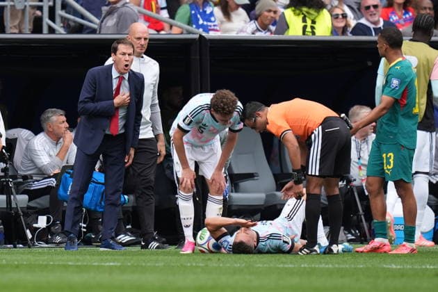 Belgium v Senegal - FIFA World Cup, WM, Weltmeisterschaft, Fussball 2026 - Round of 32 SEATTLE, USA - JULY 01: Leandro Trossard (10) of Belgium lies on the ground after injury during the 2026 FIFA World Cup Round of 32 match between Belgium and Senegal at Lumen Field (Seattle Stadium) in Seattle, Washington, United States on July 01, 2026. Ercin Erturk Anadolu Washington United States. Editorial use only. Please get in touch for any other usage.  Copyright: x2026xAnadoluxErcinxErturkx
