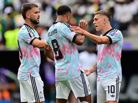 Arguing Belgium s Leandro Trossard and Belgium s Youri Tielemans pictured during a soccer game between Belgian national team, Nationalteam Red Devils and Senegal, on Wednesday 01 July 2026, at the Seattle Field, in Seattle, a 1 16 finals game in the FIFA World Cup, WM, Weltmeisterschaft, Fussball 2026. DIRKxWAEM  x180122643x