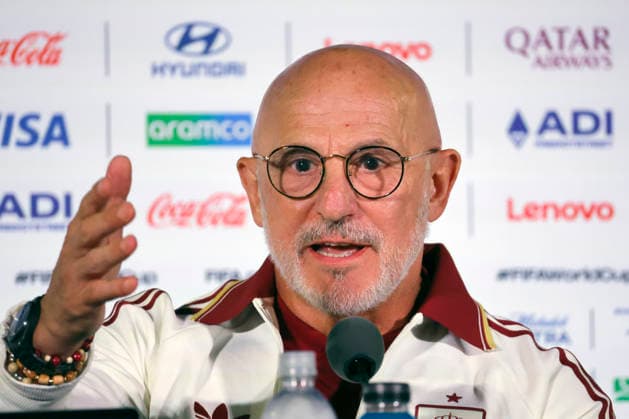 Spain s national team, Nationalteam coach, Luís de la Fuente, speaks at a press conference, PK, Pressekonferenz in Los Angeles, United States, 01 July 2026. Press conference with the Spanish national team !ACHTUNG: NUR REDAKTIONELLE NUTZUNG!  Copyright: xLavandeiraxJrx AME6487 20260701-55020770398_1