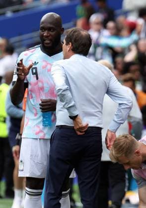 Belgium s Romelu Lukaku and Belgium s head coach Rudi Garcia pictured during a soccer game between Belgian national team, Nationalteam Red Devils and Senegal, on Wednesday 01 July 2026, at the Seattle Field, in Seattle, a 1 16 finals game in the FIFA World Cup, WM, Weltmeisterschaft, Fussball 2026. BRUNOxFAHY  x180123195x