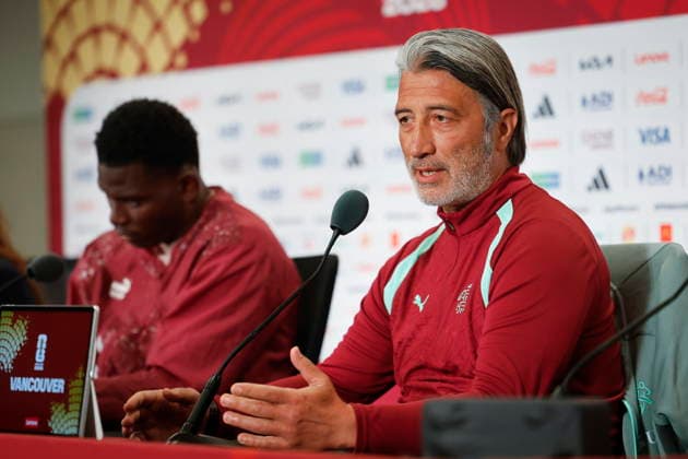 FIFA World Cup, WM, Weltmeisterschaft, Fussball 2026 - Switzerland press conference, PK, Pressekonferenz Switzerland head coach Murat Yakin (R) speaks beside player Breel Embolo (L) during a press conference one day ahead of the FIFA World Cup round of 32 soccer match between Switzerland and Algeria at BC Place stadium in Vancouver, Canada, 01 July 2026. Vancouver Canada  Copyright: xPETERxKLAUNZERx
