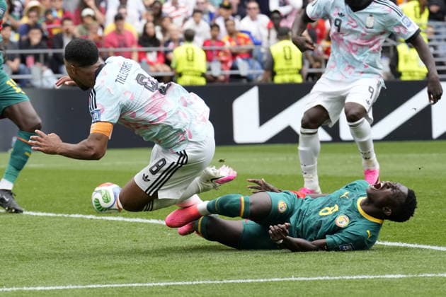 FIFA World Cup, WM, Weltmeisterschaft, Fussball 2026 - Round of 32 - Belgium vs Senegal Lamine Camara of Senegal (R) in action against Youri Tielemans of Belgium (L) which led to a penalty kick during the FIFA World Cup 2026 Round of 32 match Belgium against Senegal, in Seattle, Washington, USA, 01 July 2026. SEATTLE United States  Copyright: xSTEPHENxBRASHEARx