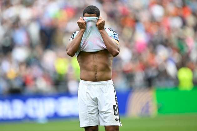 Belgium vs Senegal - 2026 FIFA World Cup, WM, Weltmeisterschaft, Fussball SEATTLE, USA - JULY 01 : Tielemans Youri midfielder of Belgium during the FIFA World Cup 2026 Round of 32 match between Belgium and Senegal at the Lumen Field stadium on July 01, 2026 in Seattle, USA, 15 06 2026 Seattle United States of America  Copyright: xNicoxVereeckenx