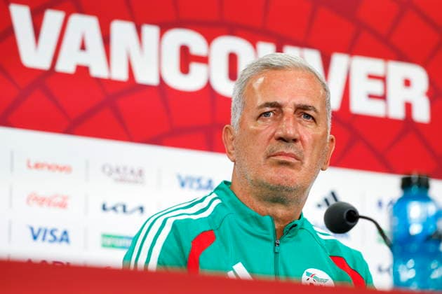 FIFA World Cup, WM, Weltmeisterschaft, Fussball 2026 - Algeria press conference, PK, Pressekonferenz Algeria head coach Vladimir Petkovic speaks during a press conference one day ahead of the FIFA World Cup round of 32 soccer match between Switzerland and Algeria at BC Place stadium in Vancouver, Canada, 01 July 2026. Vancouver Canada  Copyright: xPETERxKLAUNZERx