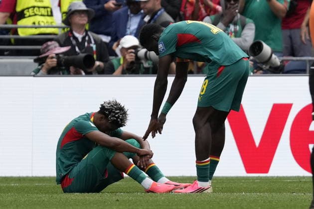 FIFA World Cup, WM, Weltmeisterschaft, Fussball 2026 - Round of 32 - Belgium vs Senegal Players of Senegal look disappointed after the FIFA World Cup 2026 Round of 32 match Belgium against Senegal, in Seattle, Washington, USA, 01 July 2026. SEATTLE United States  Copyright: xSTEPHENxBRASHEARx
