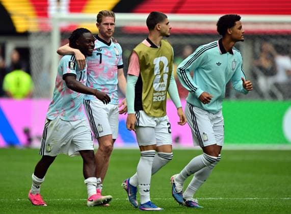 Belgium s Jeremy Doku, Belgium s Kevin De Bruyne, Belgium s Matias Fernandez-Pardo and Belgium s Koni De Winter celebrate after winning a soccer game between Belgian national team, Nationalteam Red Devils and Senegal, on Wednesday 01 July 2026, at the Seattle Field, in Seattle, a 1 16 finals game in the FIFA World Cup, WM, Weltmeisterschaft, Fussball 2026. DIRKxWAEM  x180129537x