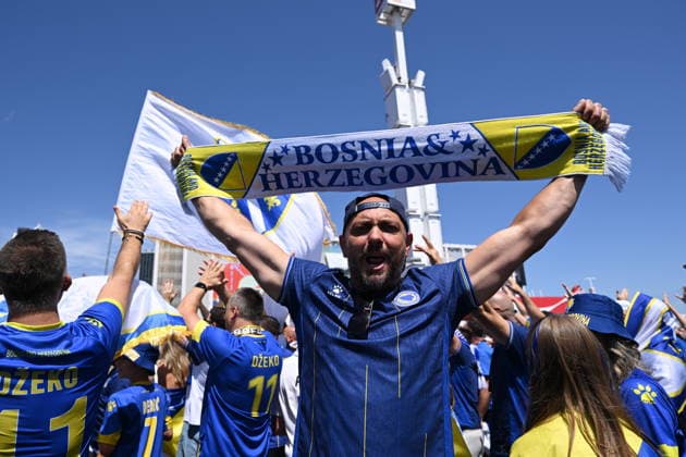 USA v Bosnia and Herzegovina - FIFA World Cup, WM, Weltmeisterschaft, Fussball 2026 - Round of 32 SANTA CLARA, CALIFORNIA - JULY 1: Fans gather prior the 2026 FIFA World Cup Round of 32 match between USA vs Bosnia and Herzegovina at the San Francisco Stadium (Levi s Stadium) in Santa Clara, California, United States on July 1, 2026. Tayfun Coskun Anadolu California United States. Editorial use only. Please get in touch for any other usage.  Copyright: x2026xAnadoluxTayfunxCoskunx