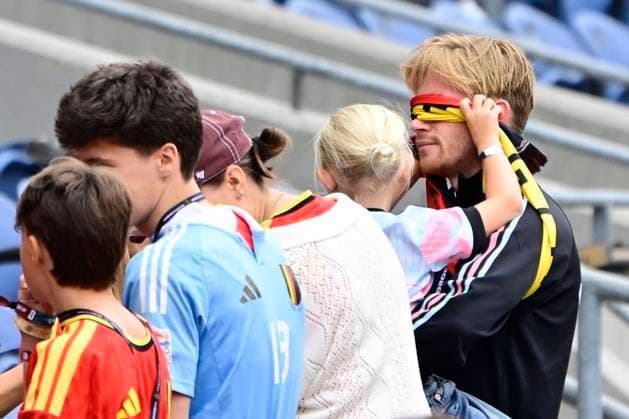Belgium vs Senegal - 2026 FIFA World Cup, WM, Weltmeisterschaft, Fussball SEATTLE, USA - JULY 01 : De Bruyne Kevin forward of Belgium and his daughter during the FIFA World Cup 2026 Round of 32 match between Belgium and Senegal at the Lumen Field stadium on July 01, 2026 in Seattle, USA, 01 07 2026 Seattle United States of America  Copyright: xJanxDexMeuleneirx