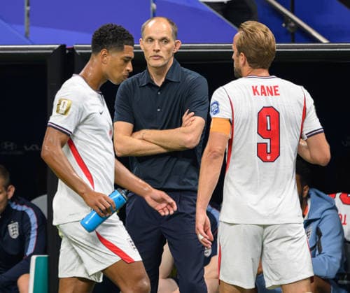 01 July 2026 - England v Democratic Republic of Congo - Atlanta Stadium - R32 - 2026 World Cup - USA. 01 July 2026 - England v Democratic Republic of Congo - Atlanta Stadium - R32 - 2026 World Cup - USA. England Manager Thomas Tuchel looks at Harry Kane and Jude Bellingham. Picture : Mark Pain ATLANTA USA  Copyright: xMarkxPainx