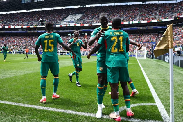 SEATTLE, WA - JULY 01: Players from Senegal celebrate a goal by midfielder Habib Diarra 21 during the FIFA World Cup, WM, Weltmeisterschaft, Fussball 2026 Round of 32 match between Belgium and Senegal on July 1, 2026 at Seattle Stadium in Seattle, Washington. (Photo by Henry Rodenburg Icon Sportswire) SOCCER: JUL 01 FIFA World Cup 26 Round of 32 - Belgium v Senegal EDITORIAL USE ONLY Icon260701013