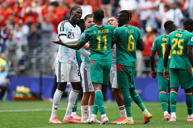 SEATTLE, WA - JULY 01: Players argue during the FIFA World Cup, WM, Weltmeisterschaft, Fussball 2026 Round of 32 match between Belgium and Senegal on July 1, 2026 at Seattle Stadium in Seattle, Washington. (Photo by Henry Rodenburg Icon Sportswire) SOCCER: JUL 01 FIFA World Cup 26 Round of 32 - Belgium v Senegal EDITORIAL USE ONLY Icon260701025
