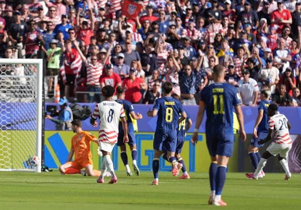 USA v Bosnia and Herzegovina - FIFA World Cup, WM, Weltmeisterschaft, Fussball 2026 - Round of 32 SANTA CLARA, CALIFORNIA - JULY 1: Folarin Balogun (20) of USA scores a goal during the 2026 FIFA World Cup Round of 32 match between USA vs Bosnia and Herzegovina at the San Francisco Stadium (Levi s Stadium) in Santa Clara, California, United States on July 1, 2026. Tayfun Coskun Anadolu California United States. Editorial use only. Please get in touch for any other usage.  Copyright: x2026xAnadoluxTayfunxCoskunx