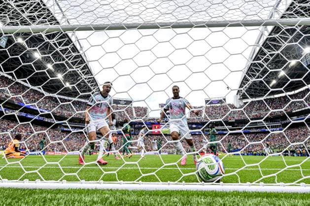 Belgium s Timothy Castagne and Belgium s Youri Tielemans celebrate after scoring during a soccer game between Belgian national team, Nationalteam Red Devils and Senegal, on Wednesday 01 July 2026, at the Seattle Field, in Seattle, a 1 16 finals game in the FIFA World Cup, WM, Weltmeisterschaft, Fussball 2026. DIRKxWAEM  x180132626x