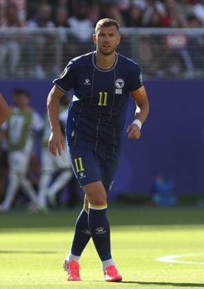 . - United States Of America v Bosnia and Herzegovina, FIFA World Cup, WM, Weltmeisterschaft, Fussball 2026, Round Of 32, Levi Stadium, San Francisco Stadium, Santa Clara, California, USA, 1st July 2026. DC Photos Crystal Pix Edin DÅ¾eko of Bosnia and Herzegovina national team, Nationalteam - United States Of America v Bosnia and Herzegovina, FiFA World Cup 2026, Round Of 32, Levi Stadium, San Francisco Stadium, Santa Clara, California, USA, 1st July 2026. DC Photos Crystal Pix Santa Clara San Francisco Stadium United States Of America Copyright: xDCxPhotosx CP_United_States_Bosnia_010726_DC_21