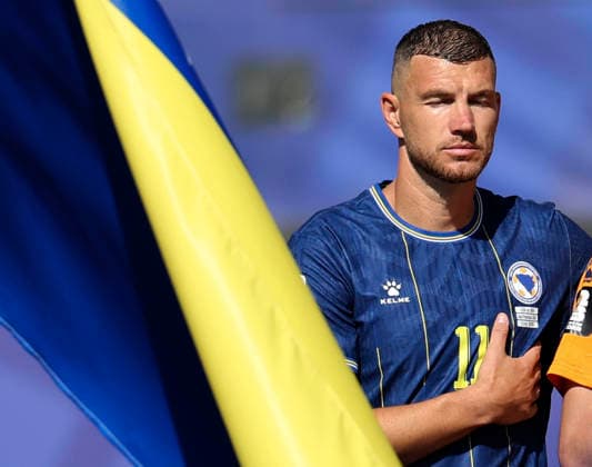 (260702) -- SAN FRANCISCO, July 2, 2026 -- Edin Dzeko of Bosnia and Herzegovina sings the national anthem before the round of 32 match between the United States and Bosnia and Herzegovina at the 2026 FIFA World Cup, WM, Weltmeisterschaft, Fussball at San Francisco Bay Area Stadium in San Francisco, the United States, July 1, 2026. ) (SP)U.S.-SAN FRANCISCO-FOOTBALL-FIFA WORLD CUP-ROUND OF 32-USA VS BIH CaoxCan 