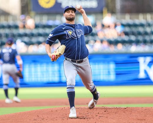JULY 1, 2026: Tampa Bay Rays starting pitcher Shane McClanahan (18) warms up before the game against the Kansas City Royals at Kauffman Stadium in Kansas City, MO. CSM MLB, Baseball Herren, USA 2026: Rays Vs Royals Jul 1st  - ZUMAc04_ 20260701_zma_c04_043 Copyright: xRomanxPunox