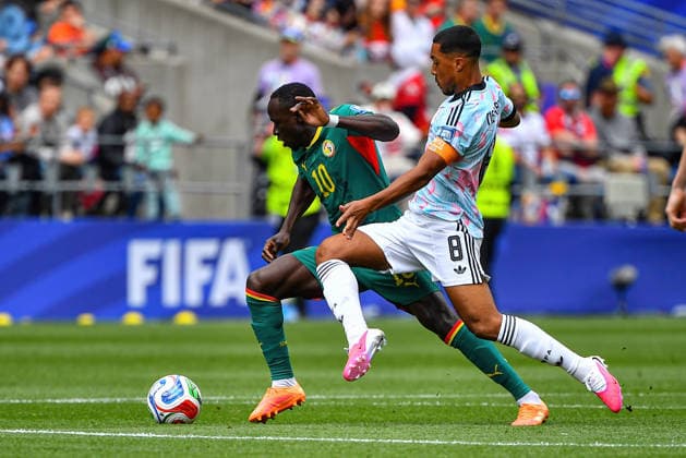 July 01, 2026: Senegal forward Sadio Mano (10) and Belgium midfielder Youri Tielemans (8) compete for the ball during the FIFA World Cup, WM, Weltmeisterschaft, Fussball knockout round of 32 match between Belgium and Senegal in Seattle, WA.Belgium defeated Senegal 3-2 on a penalty kick near the end of the second overtime period. CSM FIFA World Cup 2026: JUL 01 Belgium Vs Senegal  - ZUMAc04_ 20260701_zma_c04_062 Copyright: xStevexFaberx