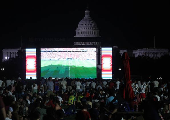 July 1, 2026, Washington, District Of Columbia, USA: Fans watch United States vs Bosnia and Herzegovina 2026 FIFA World Cup, WM, Weltmeisterschaft, Fussball Round of 32 match at the FIFA Fan Zone on the National Mall near the US Capitol in Washington, DC, USA, on July 01, 2026. United States defeats Bosnia-Herzegovina 2-0 in a historic World Cup win and advances to play Belgium. Washington USA - ZUMAs337 20260701_znp_s337_018 Copyright: xGentxShkullakux