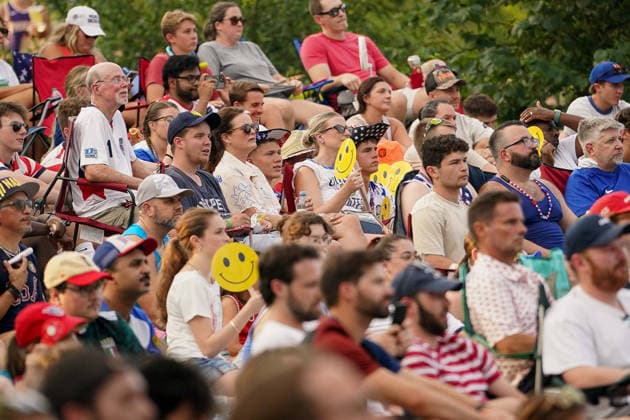 July 1, 2026, Nashville, Tennessee, USA: Fans watch a broadcast of the FIFA World Cup, WM, Weltmeisterschaft, Fussball Round of 32 match between the USA and Bosnia during a watch party at Geodis Park. FIFA World Cup Reaction: USA VS. Bosnia  - ZUMAh237 20260701_zsp_h237_009 Copyright: xCamdenxHallx