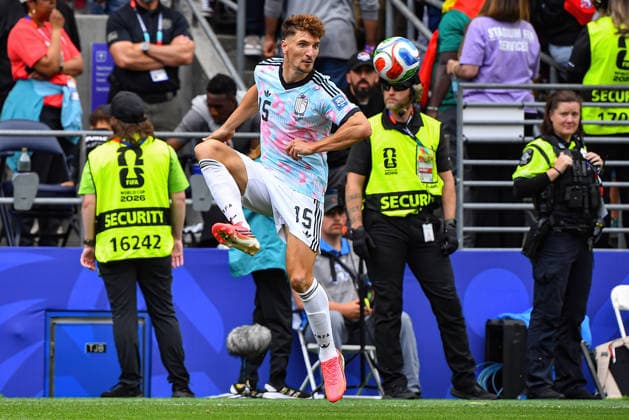 July 01, 2026: Belgium defender Thomas Meunier (15) ready to stop the ball during the FIFA World Cup, WM, Weltmeisterschaft, Fussball knockout round of 32 match between Belgium and Senegal in Seattle, WA.Belgium defeated Senegal 3-2 on a penalty kick near the end of the second overtime period. CSM Seattle United States - ZUMAc04_ 20260701_zma_c04_079 Copyright: xStevexFaberx