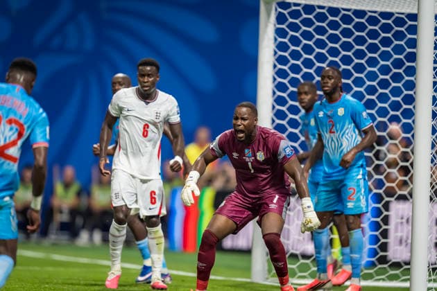 July 1, 2026, Atlanta, Georgia, USA: DR Congo goalkeeper Lionel Mpasi (1) blocks a goal against England during their World Cup: Round of 32 match at Atlanta Stadium in Atlanta, Georgia. England wins the game, 2:1 in regulation play. World Cup: Round Of 32: England Vs DR Congo: Lionel Mpasi  - ZUMAa161 20260701_aaa_a161_466 Copyright: xWalterxArcex xGMGx