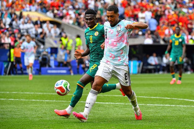 July 01, 2026: Belgium midfielder Youri Tielemans (8) and Senegal midfielder Lamine Camara (8) compete for the ball during the FIFA World Cup, WM, Weltmeisterschaft, Fussball knockout round of 32 match between Belgium and Senegal in Seattle, WA.Belgium defeated Senegal 3-2 on a penalty kick near the end of the second overtime period. CSM FIFA World Cup 2026: JUL 01 Belgium Vs Senegal  - ZUMAc04_ 20260701_zma_c04_072 Copyright: xStevexFaberx