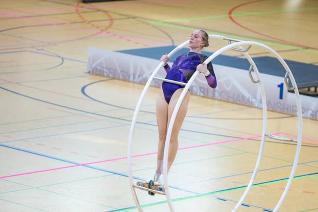 Wheel Gymnastics World Championships 2026 Rhönrad Weltmeisterschaft 2026 in der Sparkassen Arena Göttingen. Deutschland, Göttingen am 01. Juli 2026: Tag eins der Weltmeisterschaft in Rhönrad mit über 250 Athletinnen und Athleten aus 17 Nationen. Emma Gerlitz aus Deutschland beim Gym Wheel Senior All Around Semi-Finals Woman ( Frauen Halbfinal der Rhönrad turnen) in der Geradeturnen Disziplin (Straight-line). *** 2026 World Championships in Gymnastics on the Rhönrad at the Sparkassen Arena in Göttingen, Germany, Göttingen on July 1, 2026—Day one of the Rhönrad World Championships with over 250 athletes from 17 nations. Emma Gerlitz from Germany competes in the Gym Wheel Senior All-Around Semifinals—Women’s Rhönrad Gymnastics in the Straight line