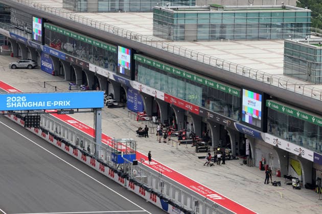 Boxengasse, FIA Formel E Weltmeisterschaft Saison 12, Shanghai E- Prix, China, 02.07.2026, Shanghai International Circuit *** Pit Lane, FIA Formula E World Championship Season 12, Shanghai E-Prix, China, July 2, 2026, Shanghai International Circuit