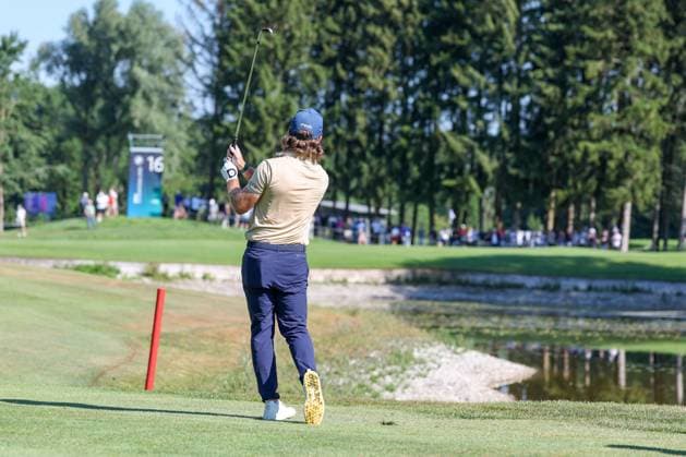 Freddy Schott (GER) auf dem Fairway, 37. BMW International Open 2026, Golf, DP World Tour, Herren, Runde 1, 02.07.2026 Eichenried Bayern Deutschland *** Freddy Schott (GER) on the fairway, 37th BMW International Open 2026, Golf, DP World Tour, Men s, Round 1, July 2, 2026, Eichenried, Bavaria, Germany Copyright: xkolbert-press ChristianxKolbertx