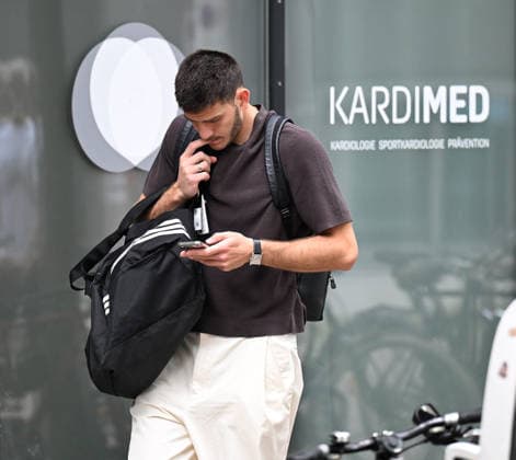 02.07.2026, xophax, Fussball 1.Bundesliga, 1.FC Koeln. Saison 2026 2027 , 1.FC Köln . Erster mögliche Neuzugang in Köln . Luka Lochoshvili an der Atos Klinik beim Medizincheck Koeln *** July 2, 2026, xophax, Soccer, Bundesliga 1, 1. FC Köln, 2026–2027 Season, 1. FC Köln: First Potential New Signing in Cologne—Luka Lochoshvili Undergoing a Medical Exam at the Atos Clinic in Cologne