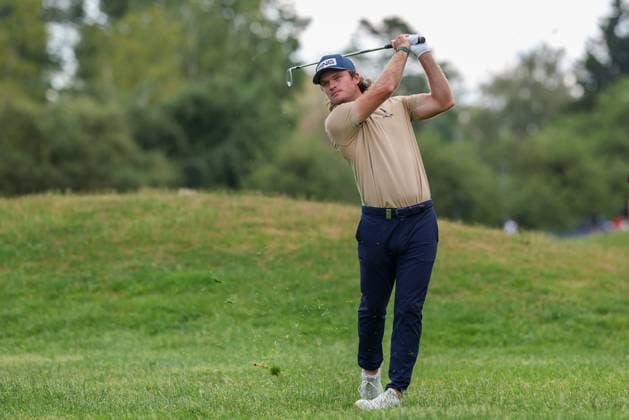 Freddy Schott (GER), schlaegt aus dem Rough, 37. BMW International Open 2026, Golf, DP World Tour, Herren, Runde 1, 02.07.2026 Eichenried Bayern Deutschland *** Freddy Schott (GER) hits from the rough, 37, BMW International Open 2026, Golf, DP World Tour, Men s, Round 1, July 2, 2026, Eichenried, Bavaria, Germany Copyright: xkolbert-press ChristianxKolbertx